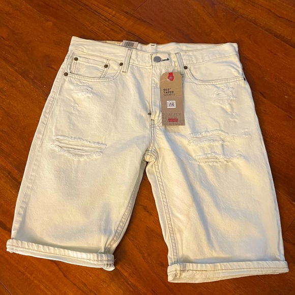Signature by Levi Strauss Other - Mens Levi Strauss 502 Taper Shorts